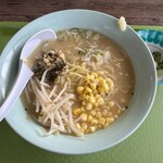 ホテル ニューダボス - 料理写真:味噌ラーメン　900円