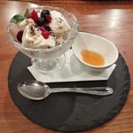 ビアバルNAGAOKAYA - ドライフルーツ入りアーモンドキャラメルアイス