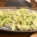 japanese restaurant 旬菜 籐や - キャベツ・しその実の塩揉み