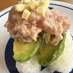 無添くら寿司 - アボカドとマグロのねっとりが合う！チーズの塩味が最高！