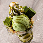 焼肉 平城苑 - 極み抹茶パフェ