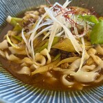 だしとおうどん まつしん - 魚介系カレーうどん