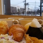 Konfo To Hoteru - 新幹線を眺めながら、爽やかな朝食の時間