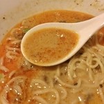 四川担担麺 阿吽 - 芝麻醤と花椒の素晴らしいスープ！(3辛) 