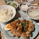 鶏中華 ヤンヤン飯店 - 