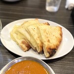 アジアンダイニング ダリマ - チーズナン✨✨