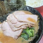 ラーメン 杉田家 - チャーシュー麺＋ライス