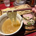 らーめん えにし - 平打ち麺