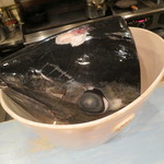 Ata - 鮪のうなじ、ほっぺ、あご削り元