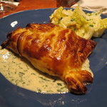 Ata - 仏産チュルボ(平目)のパイ包み焼き1