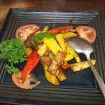 青龍 - 2015/1　牛肉とﾊﾟﾌﾟﾘｶ、ｴﾘﾝｷﾞ、ｾﾛﾘの炒め