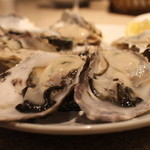 NAGOYA OYSTER BAR - 相生、坂越（兵庫）の生ガキ