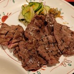 牛たん焼き 仙台辺見 - 料理写真:牛たんのアップ