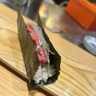 天然本まぐろ ありそ鮨し_1