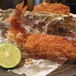 とんかつ マンジェ - 天然エビフライ