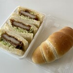 ベーカリープチ - 料理写真:とんかつサンドと塩バターパン