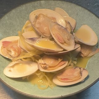 季節感のある料理と魚介がおすすめです