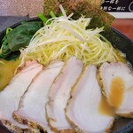 横浜家系らーめん 天王家 - ねぎチャーシューめん＋ほうれん草