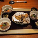 銀平 - 付き出し