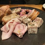 オレンジ - お肉の盛り合わせですよ