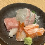 魚食処 一豊 - お造り4種　どれも厚切り