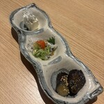 魚食処 一豊 - 前菜3品　シラス豆腐、河豚のヒモ、茄子