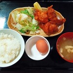 大衆食堂 うっちゃり - 国産鶏の唐揚げ定食（３個）＠７００円（税込）