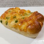 レフボン - 枝豆ペッパーのチーズブレッド
