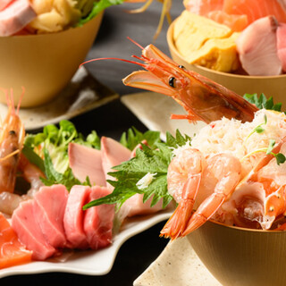 その日に仕入れた北海道の海の幸を贅沢に味わう海鮮丼も美味◎