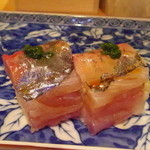 器楽亭 - アジ寿司。