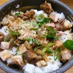 極麺 青二犀 - 大人のチャーシュー丼３００円(201502)