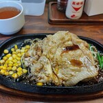 ステーキのくいしんぼ - 料理写真:【ランチ】ビッグチキンステーキ900円