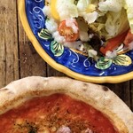 ピッツェリア ジーナキッコ - ランチサラダとpizza