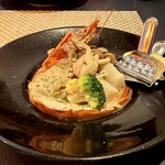 全席完全個室ワインダイニング ダイヤモンドフィッシュ - メインプレートのスズキ、平貝、大海老のソテー