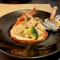 全席完全個室ワインダイニング ダイヤモンドフィッシュ - メインプレートのスズキ、平貝、大海老のソテー