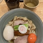 だしと麺 遊泳 - 
