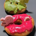 HUGSY DOUGHNUT - 料理写真:ティラノサウルス、ドラゴン