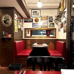 アベス - まさにフランス〜♪♪な、ボックス席。