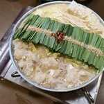 博多もつ鍋 徳永屋 - ■和牛もつ鍋 味噌 ￥1.780