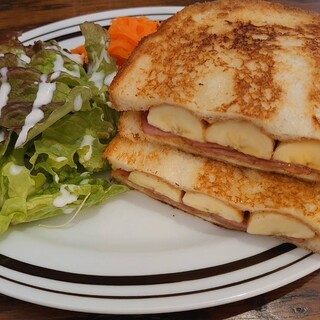 くじらぐも BAKE+MEAL_0