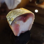 太平寿し - 身の厚い鯖寿司