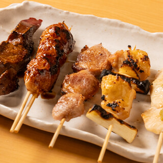 炭火 焼とん 焼鳥 出陣_0