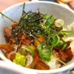 ラーメン 歩く花 - チャーシューまぶしはわさびでスッキリ頂きます
割りスープ掛けもオススメ