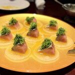 アベス - こちらもスペシャリテ、真サバのマリネ♪
シェフの丁寧なお仕事ぶりが伝わる一皿ですね。
脂乗りのいいサバを、大根、紫蘇にグリビッシュソースで、さっぱり食べさせてくれます。
和テイストで、これまた絶っ品！