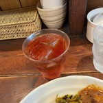 ラッフルズ カリー - サービスの紅茶