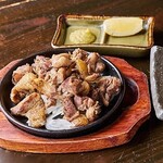 ぢどり亭 - 料理写真:名物親鳥の炭火焼き