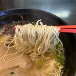 麺屋小鉄 - 麺(バリカタ)