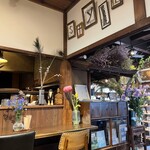 古民家カフェ蓮月 - 古民家カフェになる前はたしか蕎麦屋だったはず。それも風情あって良さそう。