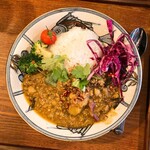 シュウマイルンバ - スパイスルンバカレー（ご飯少なめ）