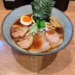 麺処 湯咲 - 淡麗醤油らー麺  並盛  ( 湯咲盛りトッピング )